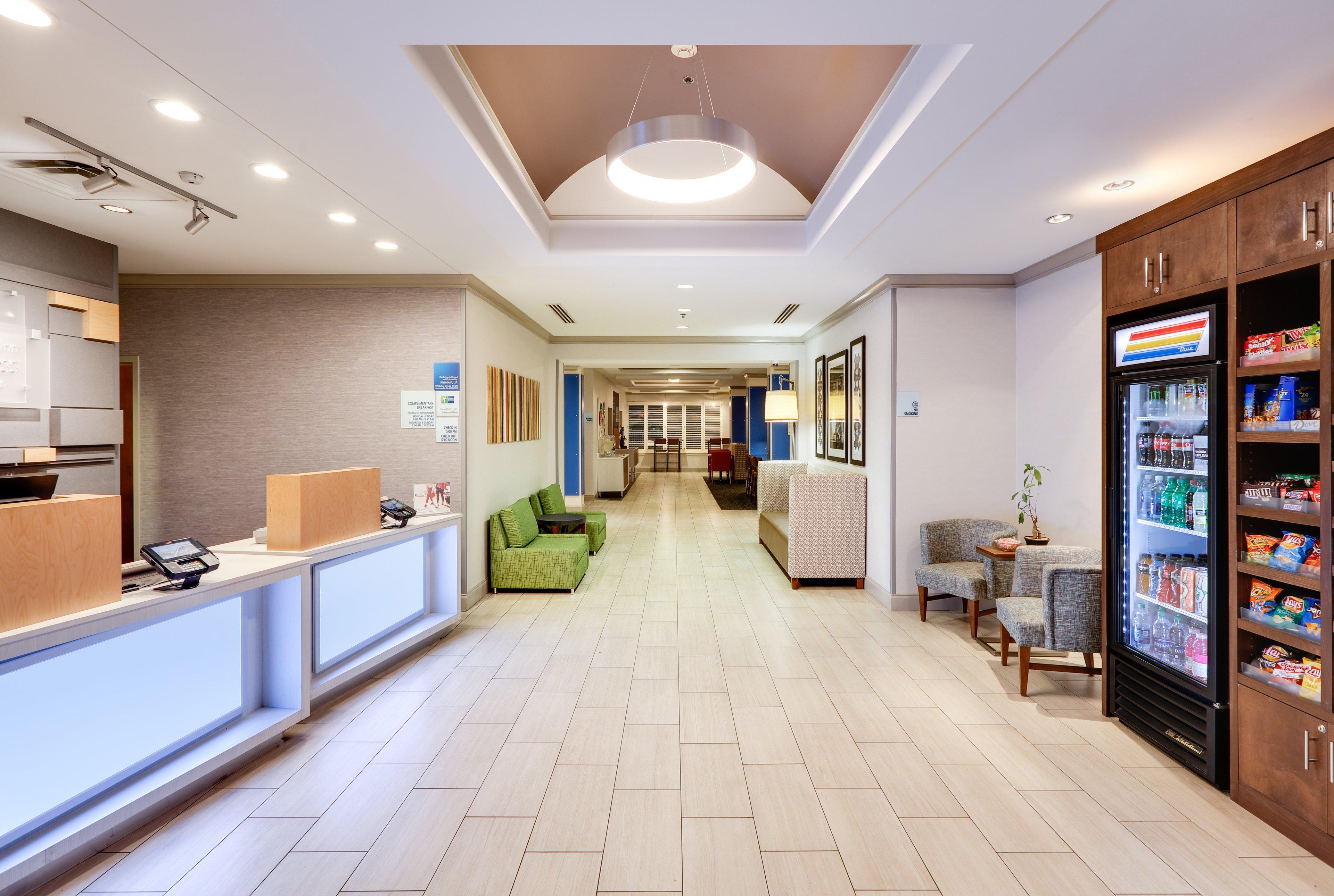 Holiday Inn Express Hotel & Suites Dublin By Ihg Buitenkant foto