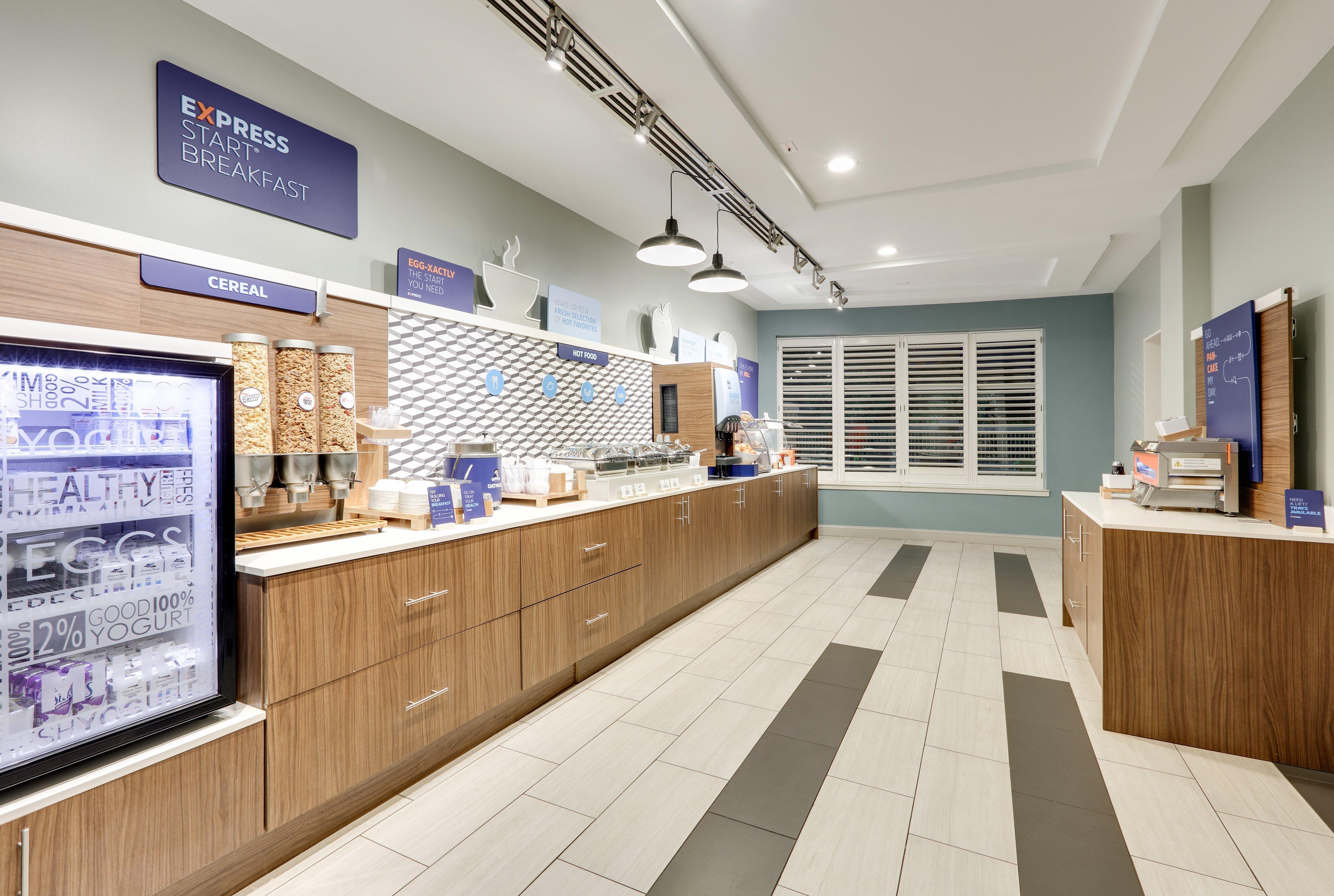 Holiday Inn Express Hotel & Suites Dublin By Ihg Buitenkant foto