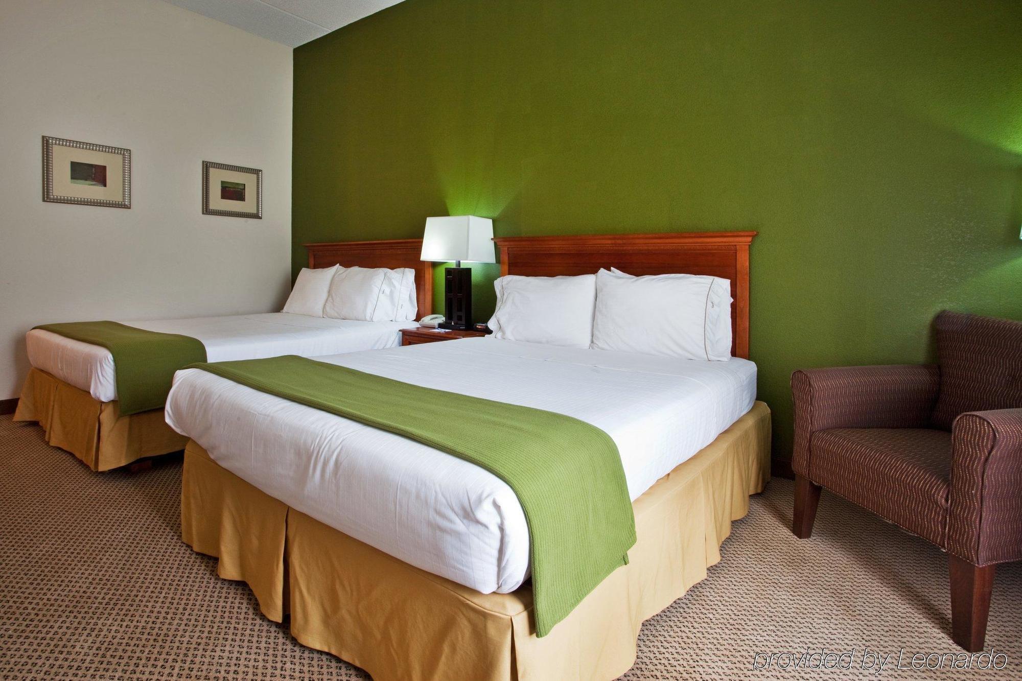 Holiday Inn Express Hotel & Suites Dublin By Ihg Kamer foto