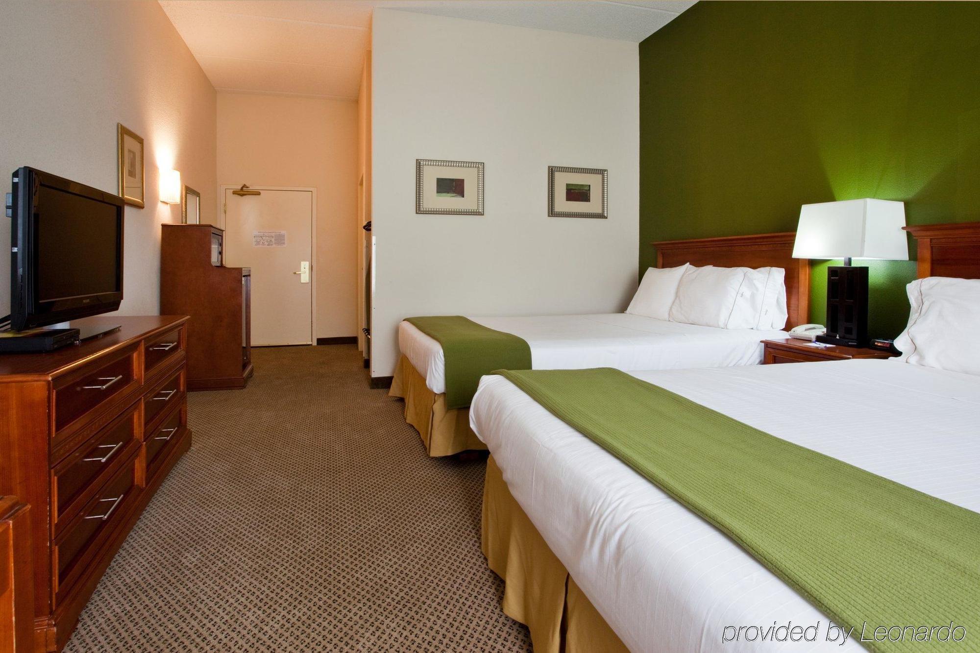 Holiday Inn Express Hotel & Suites Dublin By Ihg Kamer foto