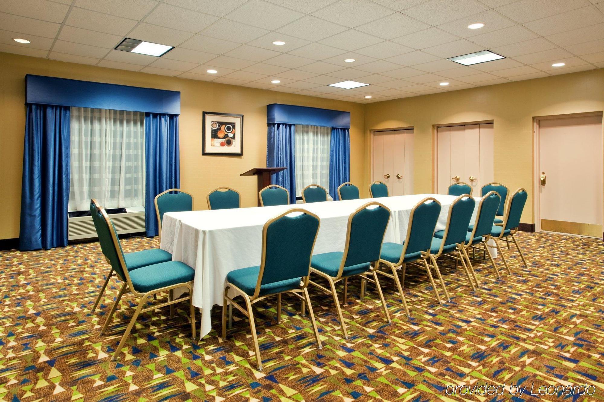 Holiday Inn Express Hotel & Suites Dublin By Ihg Faciliteiten foto