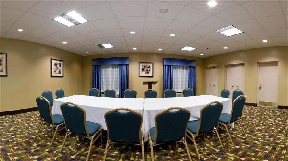 Holiday Inn Express Hotel & Suites Dublin By Ihg Buitenkant foto