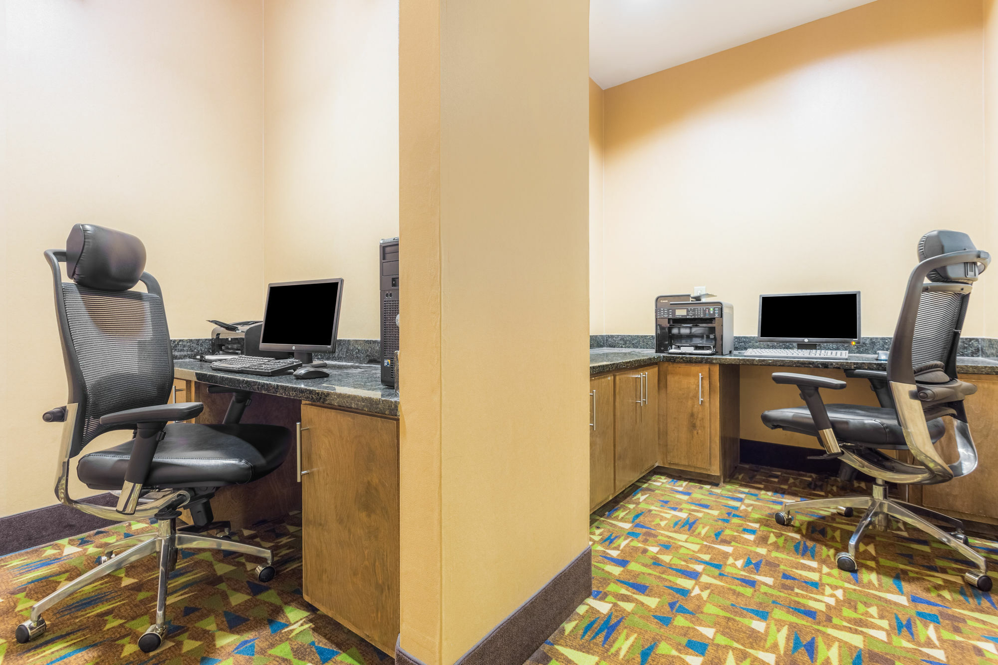 Holiday Inn Express Hotel & Suites Dublin By Ihg Buitenkant foto